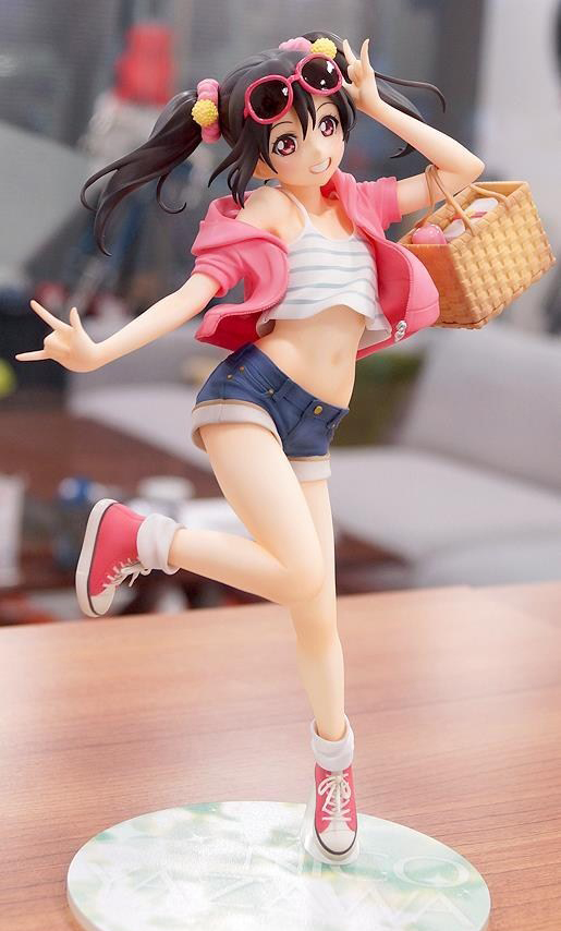 《love live!》矢泽妮可夏日轻装俏皮手办登场