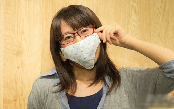 日本再现奇葩货:"胖次口罩"敢戴上街吗?